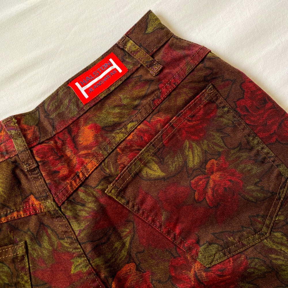 Vintage Halston Jeanswear Floral Short - Picture 3 of 4